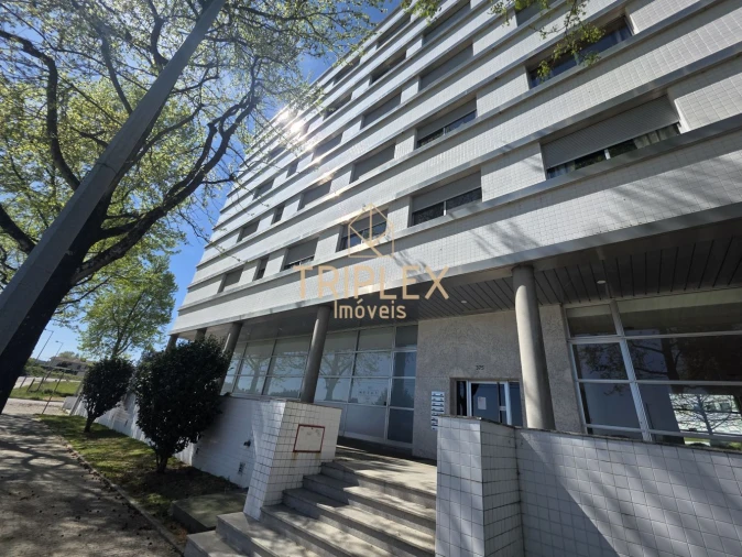 Loja para Arrendamento em Castêlo da Maia Foto 8