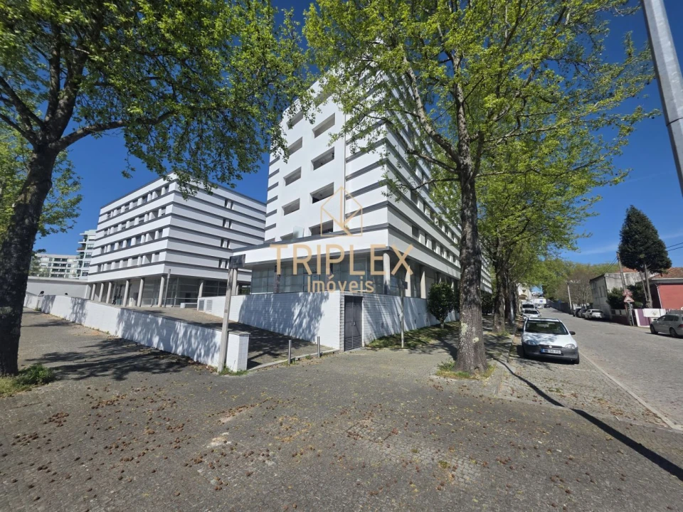 Loja para Arrendamento em Castêlo da Maia Foto 10