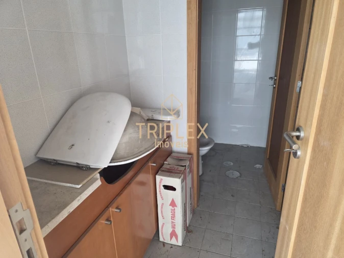 Loja para Arrendamento em Castêlo da Maia Foto 10