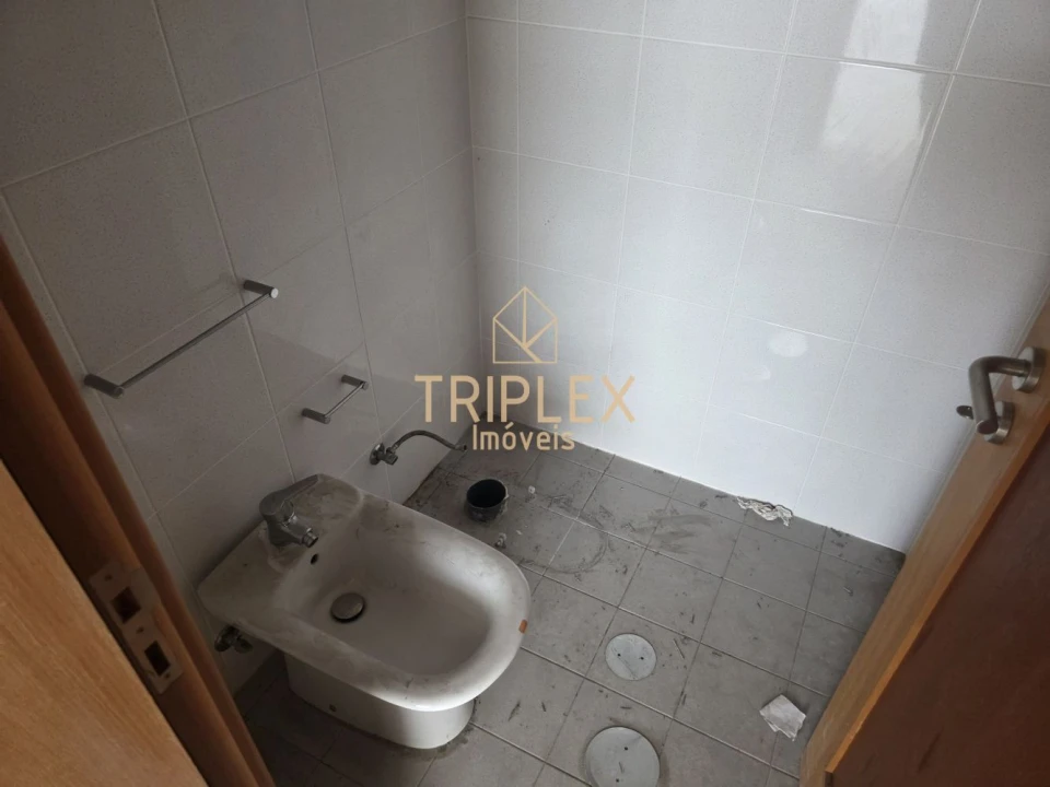 Loja para Arrendamento em Castêlo da Maia Foto 11