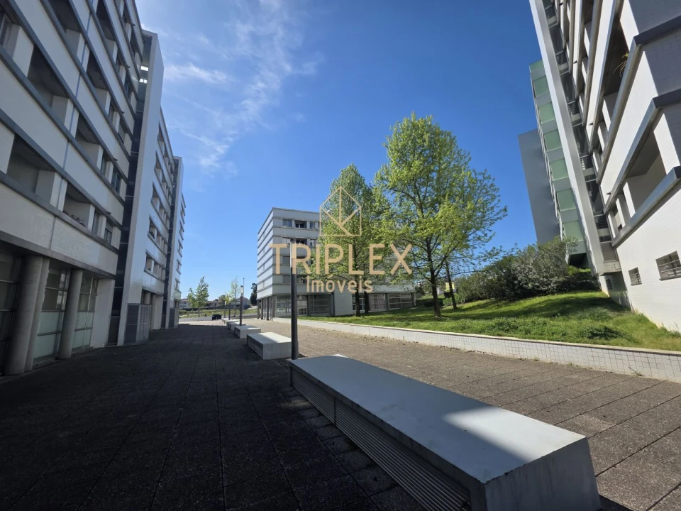 Loja para Arrendamento em Castêlo da Maia Foto 3