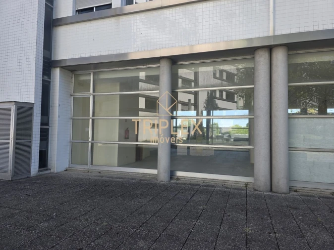 Loja para Arrendamento em Castêlo da Maia Foto 11