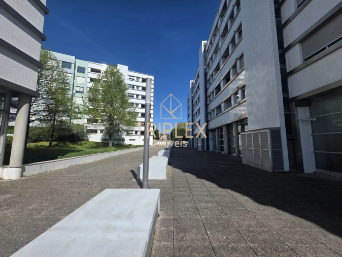 Loja para Arrendamento em Castêlo da Maia Foto 10