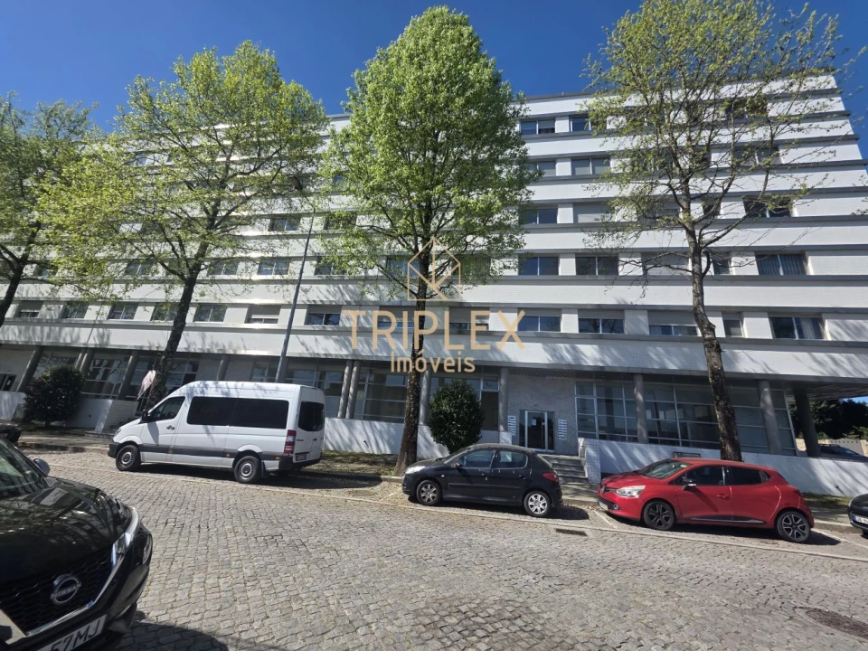 Loja para Arrendamento em Castêlo da Maia Foto 7