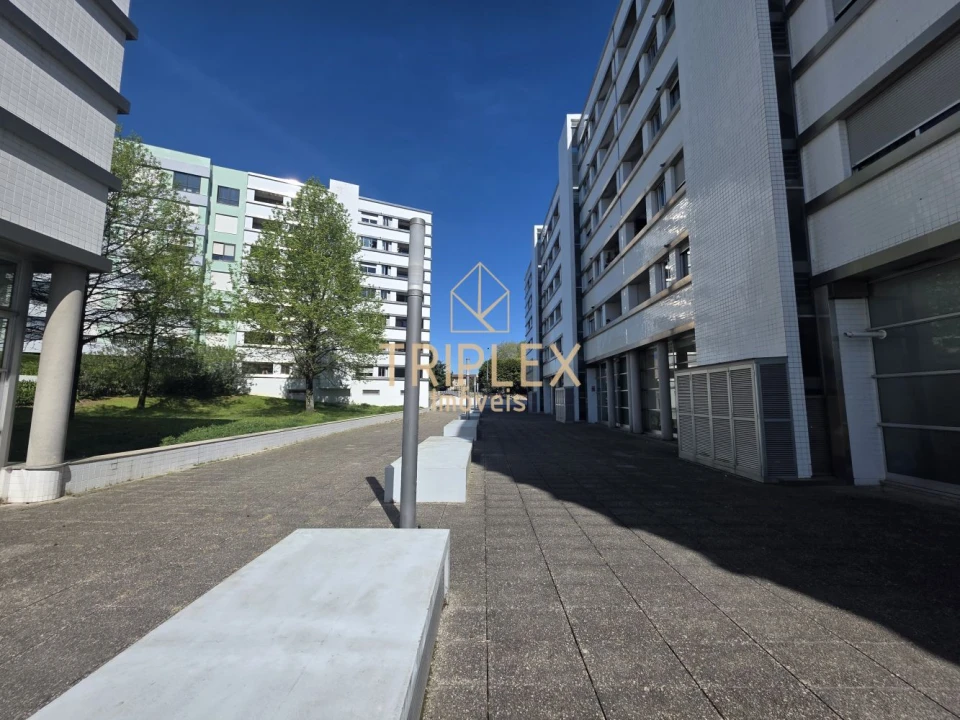 Loja para Arrendamento em Castêlo da Maia Foto 10