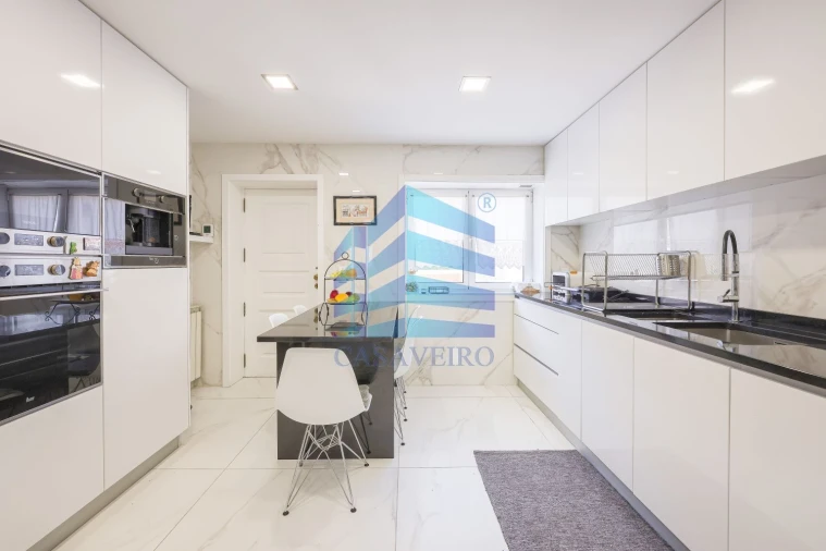 Moradia T4 para Venda em Glória e Vera Cruz Foto 11