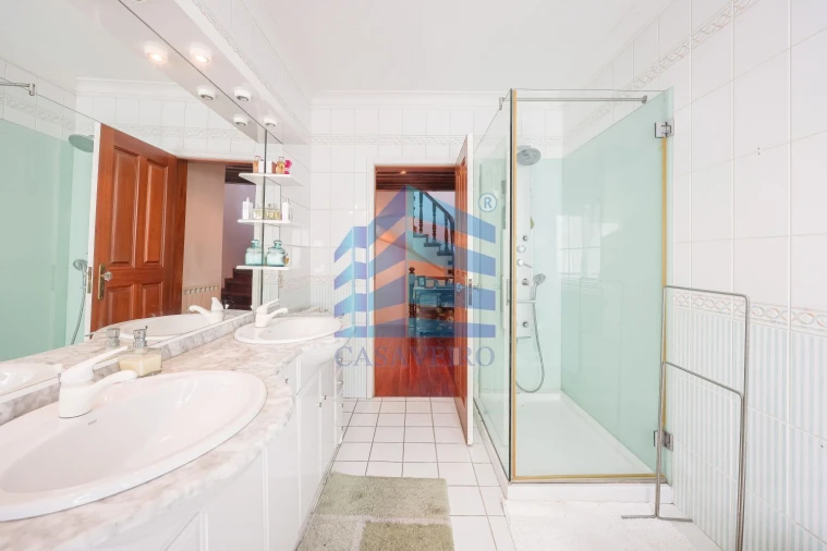 Moradia T4 para Venda em Glória e Vera Cruz Foto 16