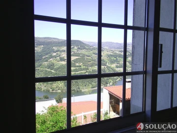 Moradia T10 para Venda em Resende