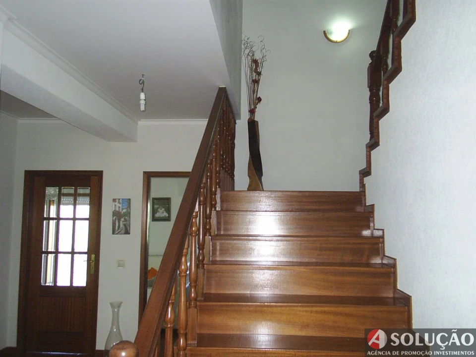 Moradia T10 para Venda em Resende Foto 3