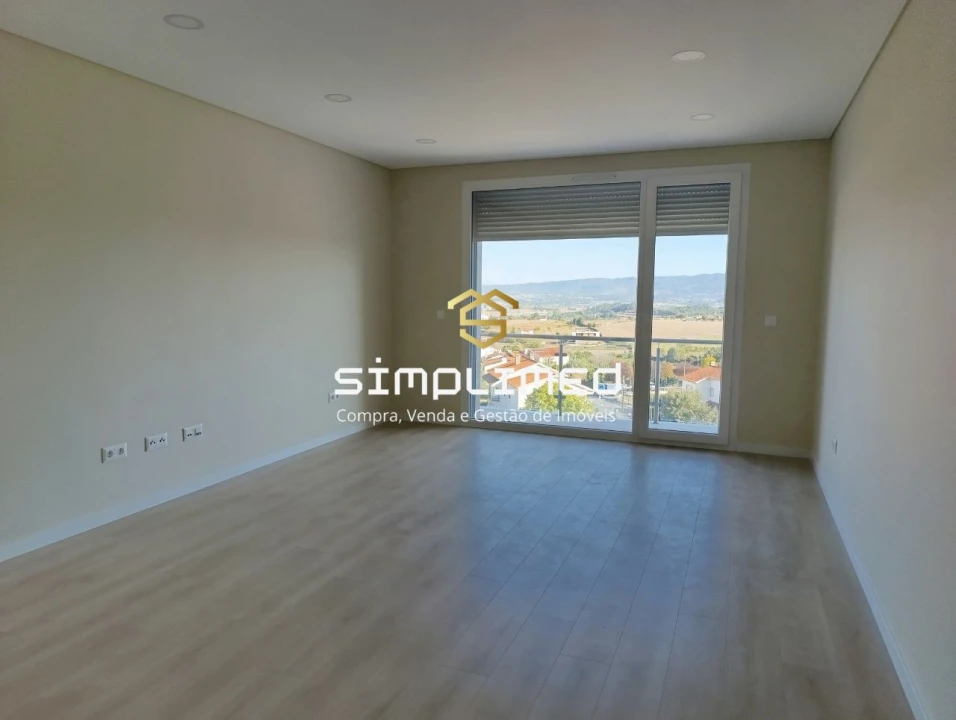 Apartamento T2 para Venda em Covilhã e Canhoso Foto 9