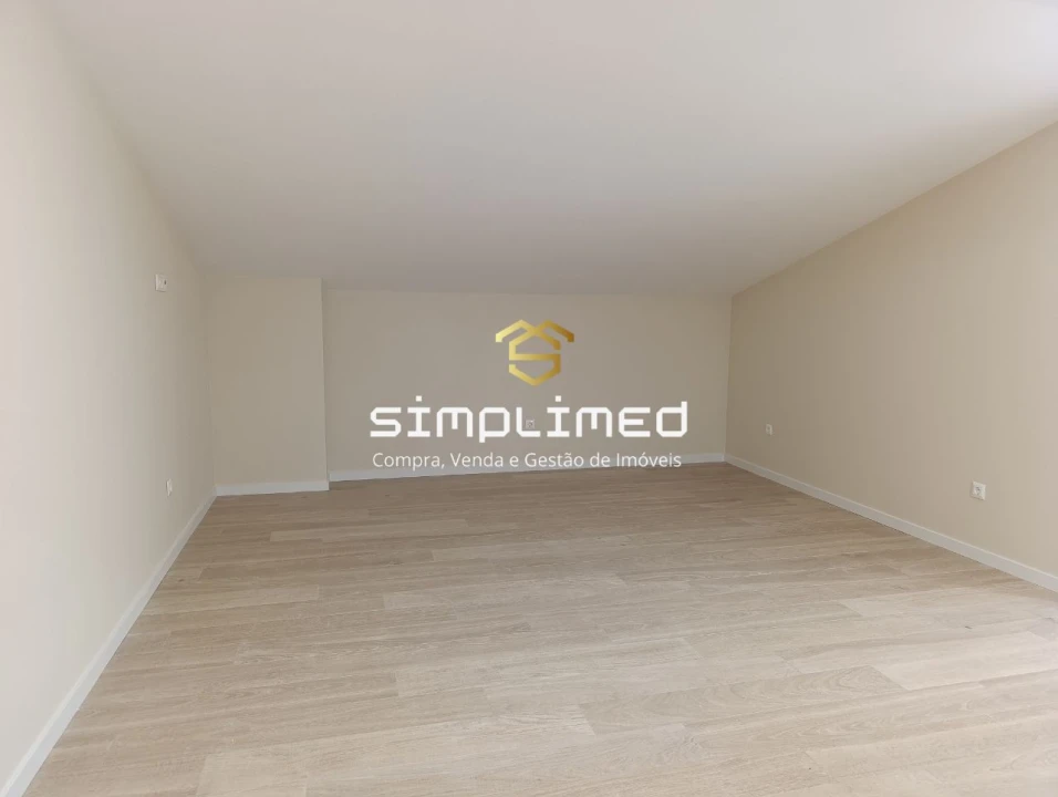 Apartamento T2 para Venda em Covilhã e Canhoso Foto 15