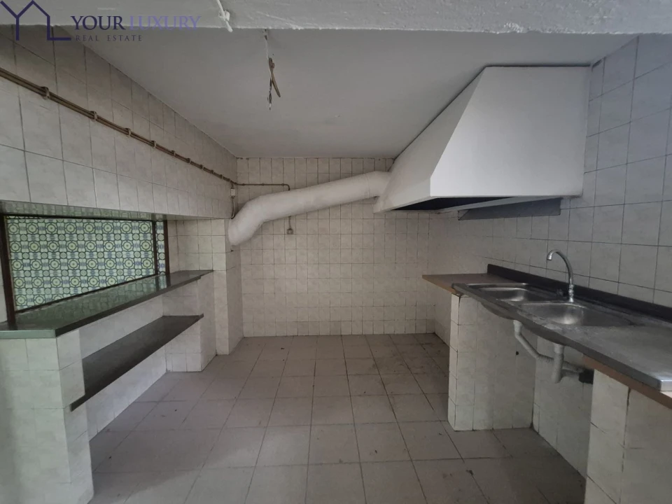 Loja para Arrendamento em Venteira Foto 15