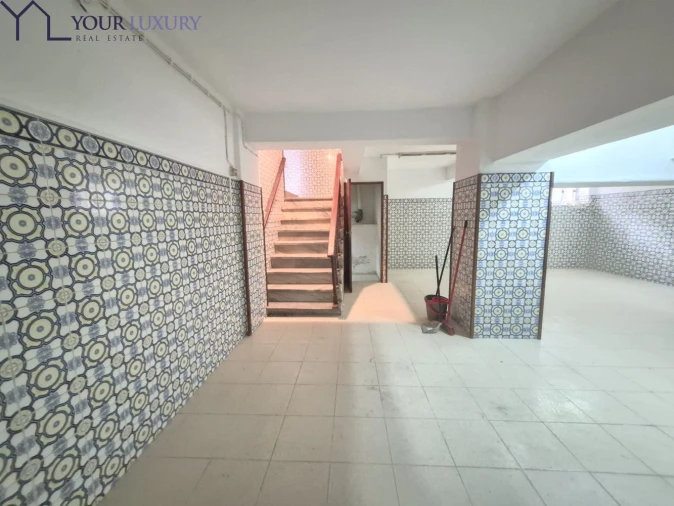 Loja para Arrendamento em Venteira Foto 8