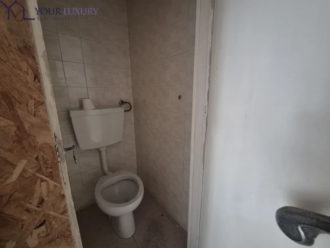 Loja para Arrendamento em Venteira Foto 4