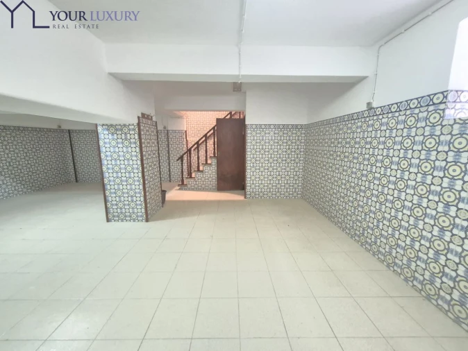 Loja para Arrendamento em Venteira Foto 11