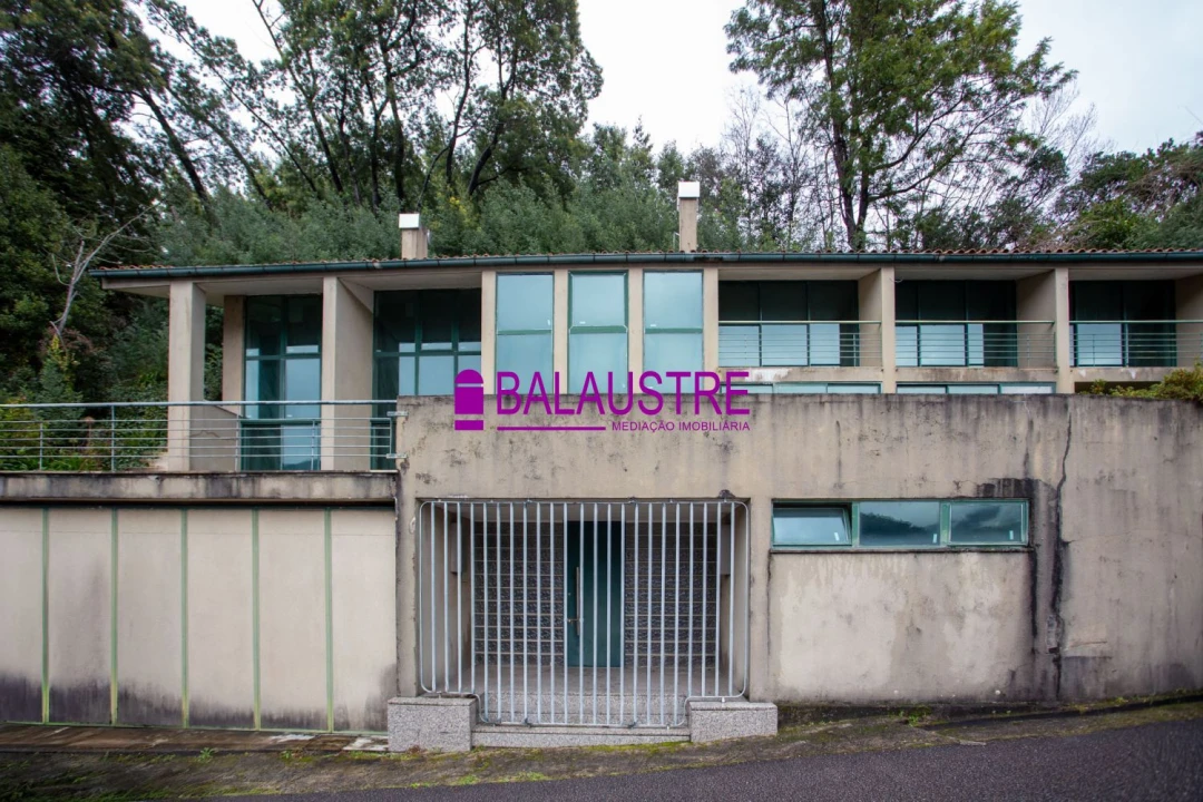 Moradia T5 para Venda em Vilar da Veiga Foto 2