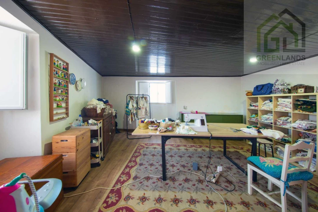 Moradia T5 para Venda em Serpins Foto 51