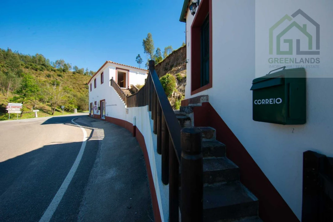 Moradia T5 para Venda em Serpins Foto 6