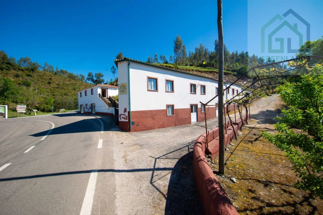 Moradia T5 para Venda em Serpins Foto 4