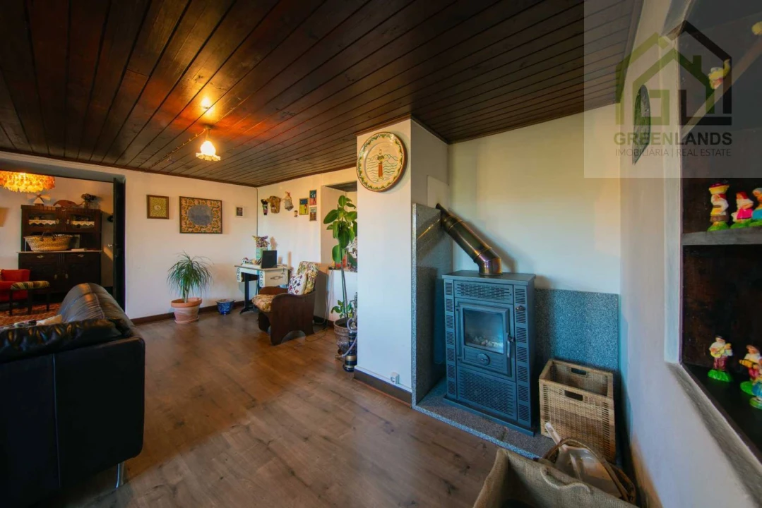 Moradia T5 para Venda em Serpins Foto 34