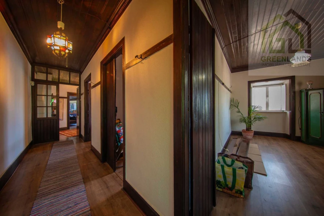 Moradia T5 para Venda em Serpins Foto 19