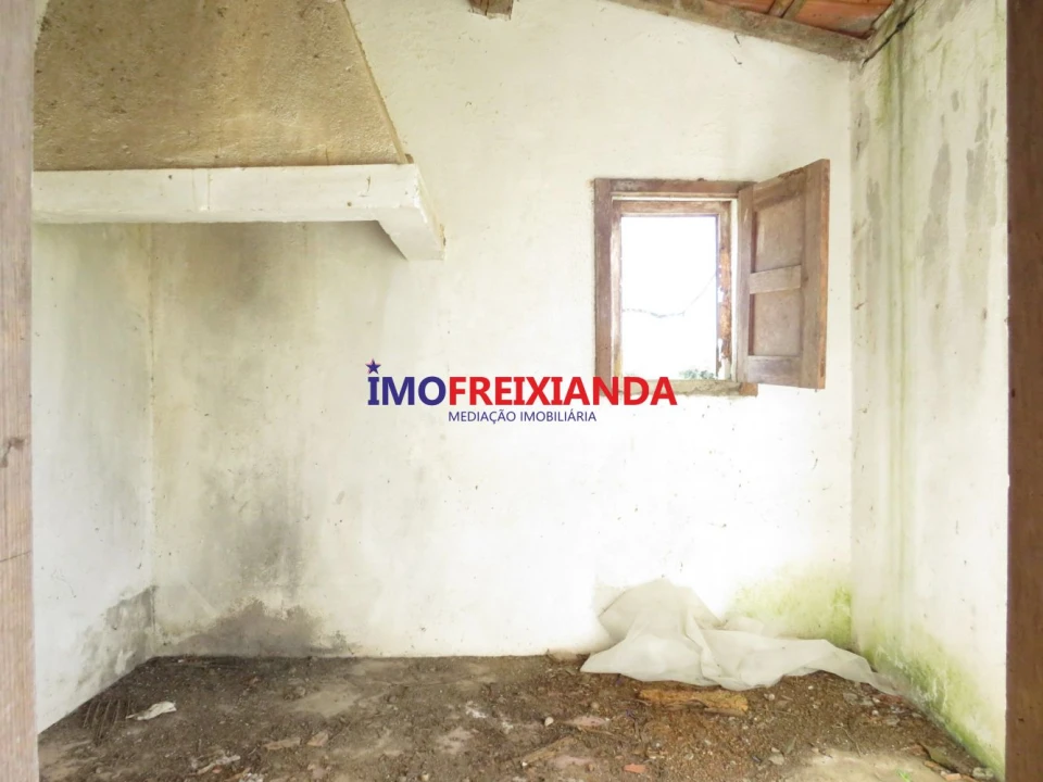 Moradia T2 para Venda em Freixianda, Ribeira do Fárrio e Formigais Foto 19
