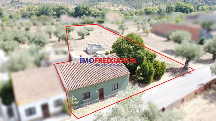 Moradia T2 para Venda em Freixianda, Ribeira do Fárrio e Formigais