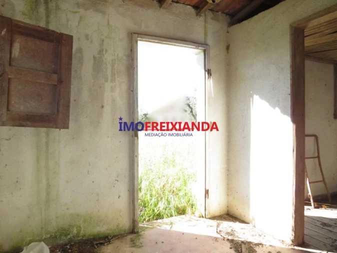 Moradia T2 para Venda em Freixianda, Ribeira do Fárrio e Formigais Foto 22