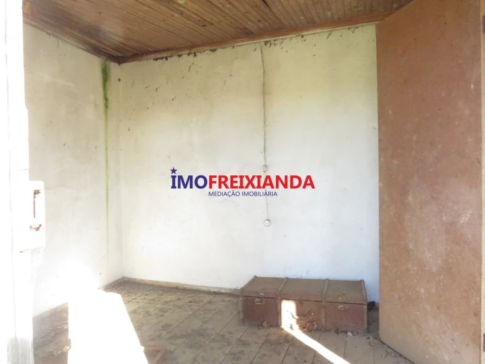Moradia T2 para Venda em Freixianda, Ribeira do Fárrio e Formigais Foto 17
