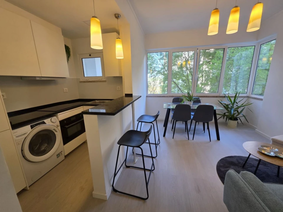 Apartamento T1 para Venda em Águas Livres Foto 1