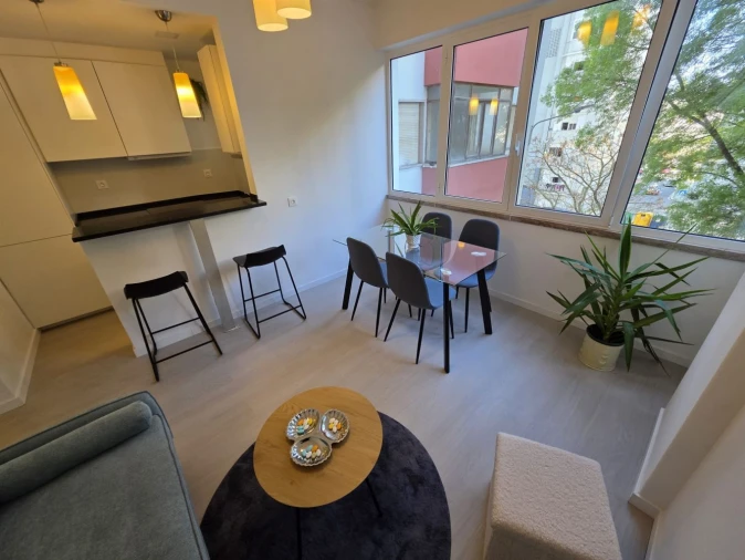 Apartamento T1 para Venda em Águas Livres Foto 2