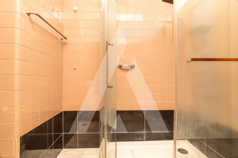 Apartamento T4 para Venda em Santo Antonio dos Olivais Foto 19