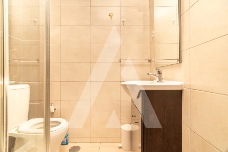 Apartamento T4 para Venda em Santo Antonio dos Olivais Foto 27