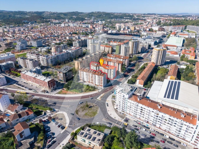 Apartamento T4 para Venda em Santo Antonio dos Olivais Foto 29