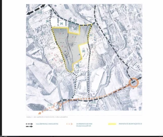 Terreno Comércio / Armazém para Venda em Santo Antão e São Julião do Tojal