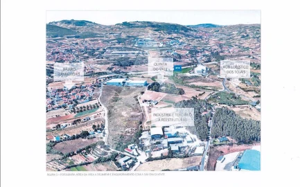 Terreno Comércio / Armazém para Venda em Santo Antão e São Julião do Tojal