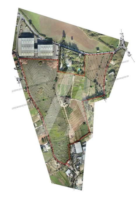 Terreno Comércio / Armazém para Venda em Santo Antão e São Julião do Tojal