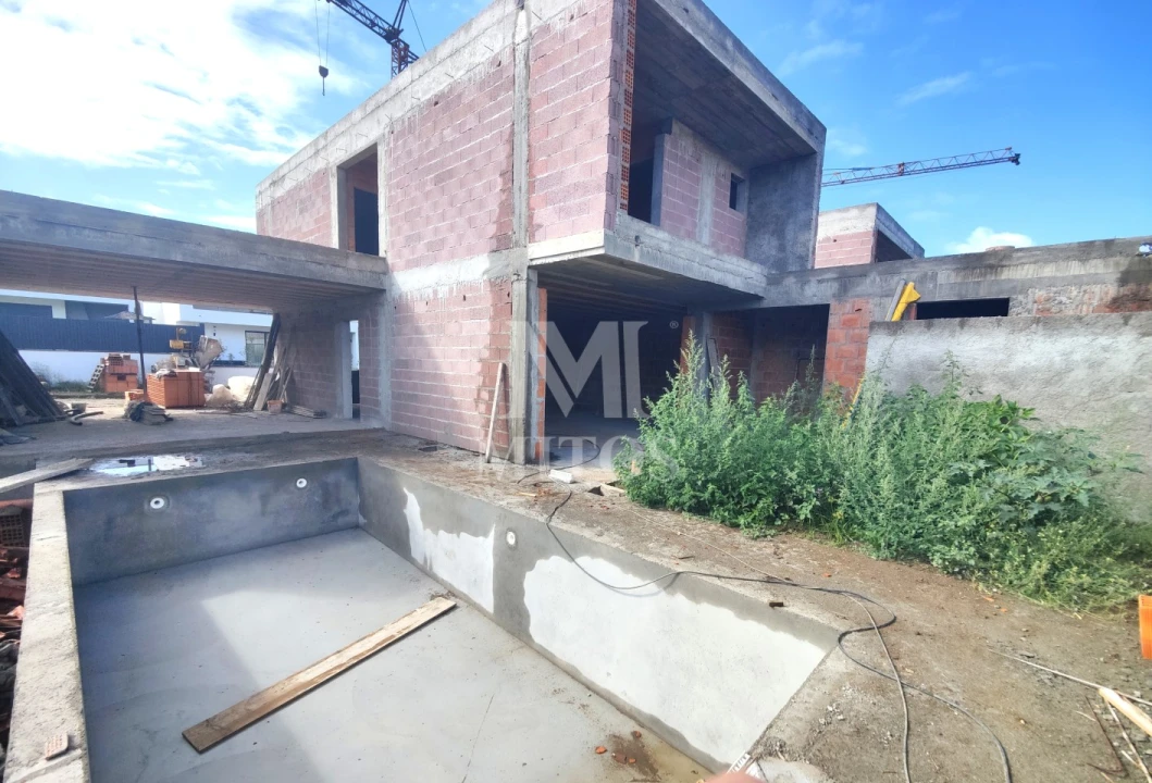 Moradia T3 para Venda em Correlhã Foto 17