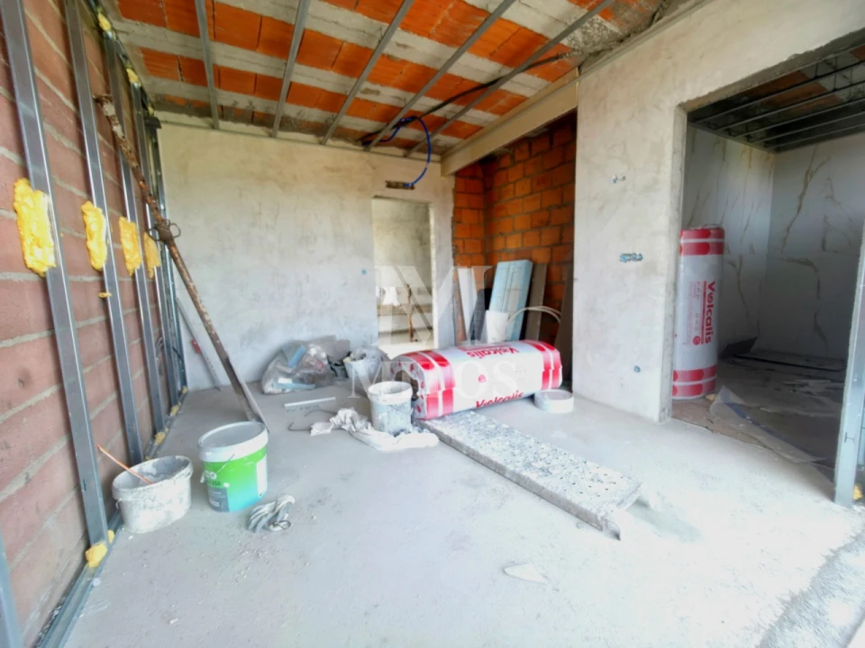 Moradia T3 para Venda em Correlhã Foto 13