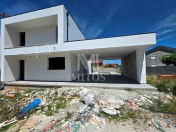 Moradia T3 para Venda em Correlhã