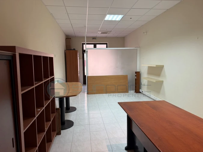 Loja para Venda em Lagos (São Sebastião e Santa Maria) Foto 1