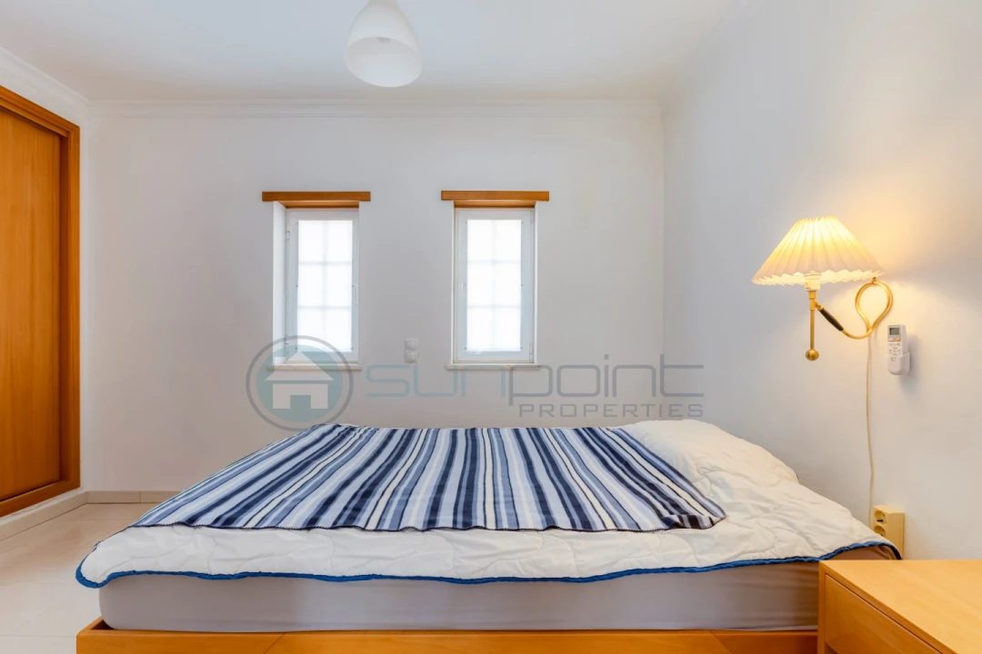 Moradia T4 para Venda em Luz Foto 13