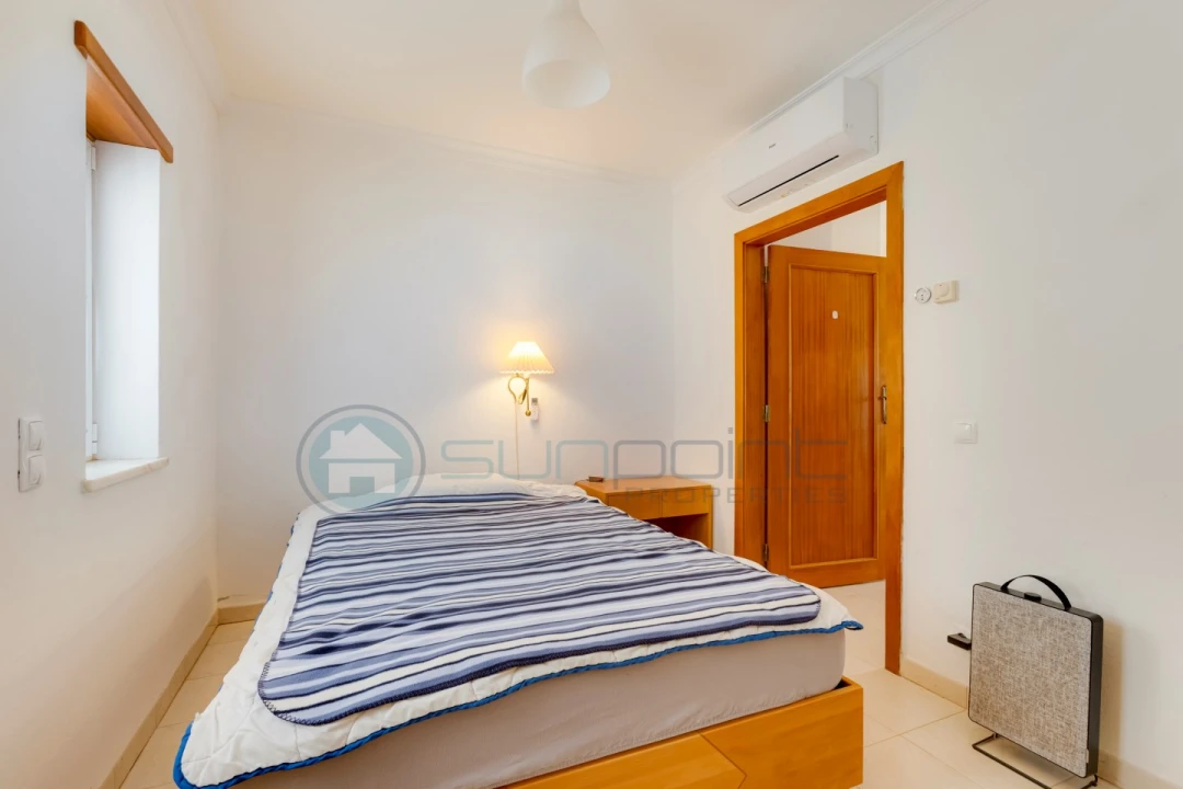 Moradia T4 para Venda em Luz Foto 14