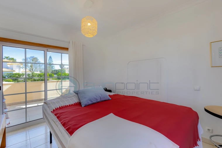 Moradia T4 para Venda em Luz Foto 17