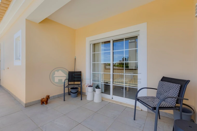 Moradia T4 para Venda em Luz Foto 19