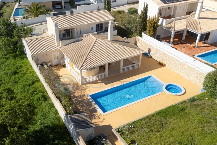 Moradia T4 para Venda em Luz Foto 2