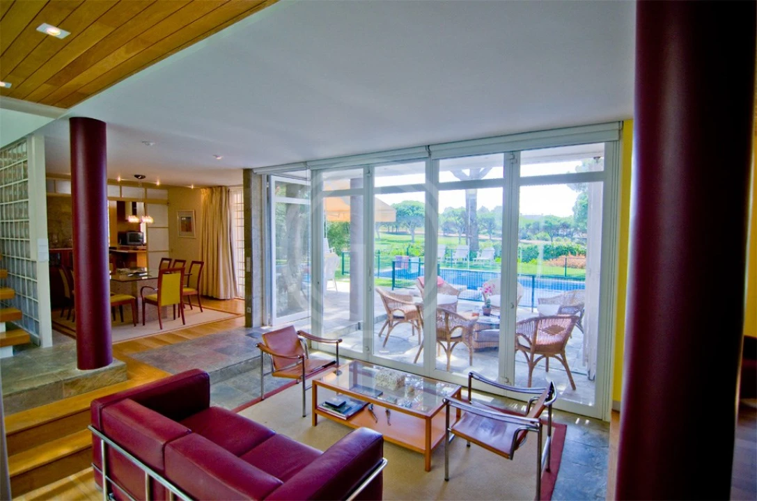 Moradia T6 para Arrendamento férias em Quarteira Foto 4