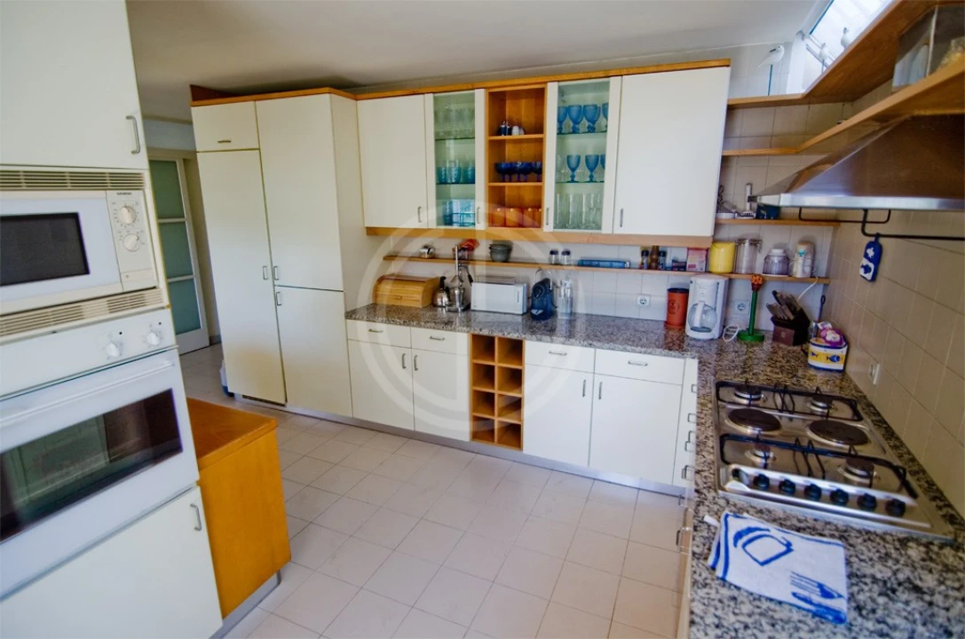 Moradia T6 para Arrendamento férias em Quarteira Foto 16