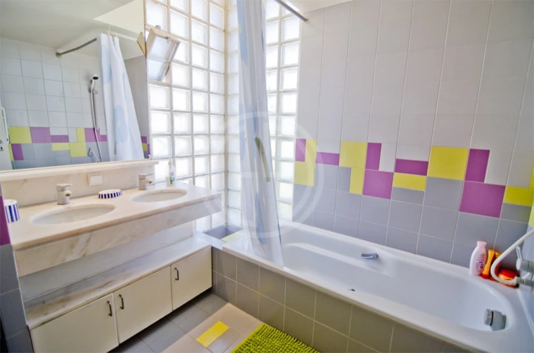 Moradia T6 para Arrendamento férias em Quarteira Foto 19