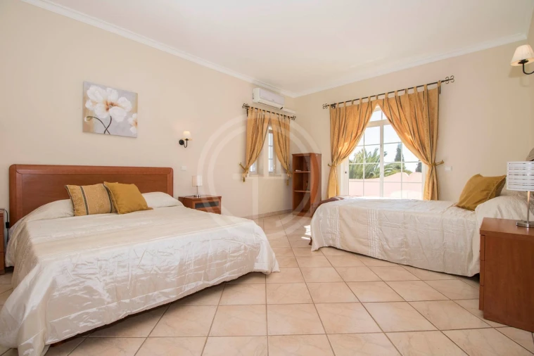 Moradia T4 para Arrendamento férias em Boliqueime Foto 11